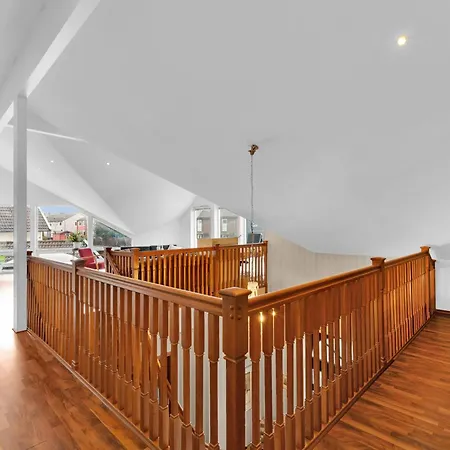 Villa 5 Bedrooms 5 Bathrooms And Large Swimming Pool Stavanger